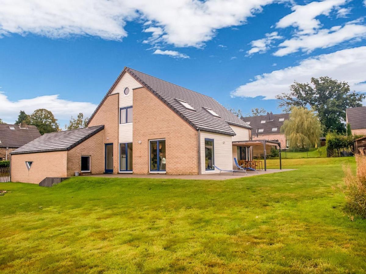 Splendid Villa In Sart Jalhay With Swimming Pool Nivezé Zewnętrze zdjęcie